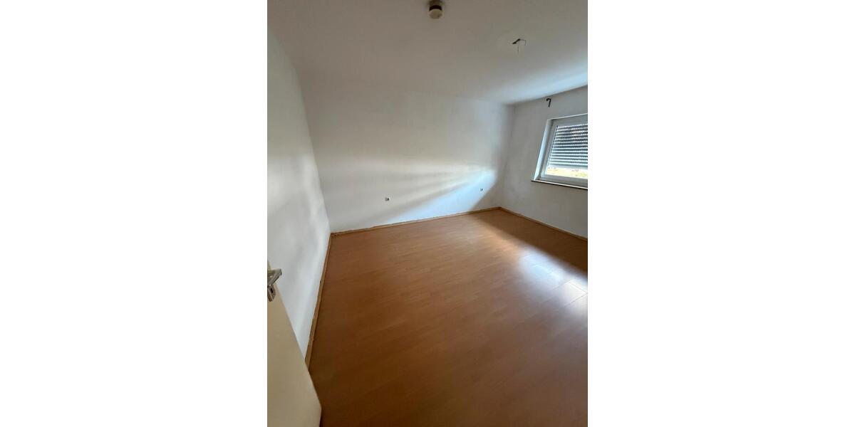 Erdgeschoßwohnung Augsburg Bärenkeller - 3 Zimmer, 70 m&sup2;, 990&euro; | Angebot:25539711