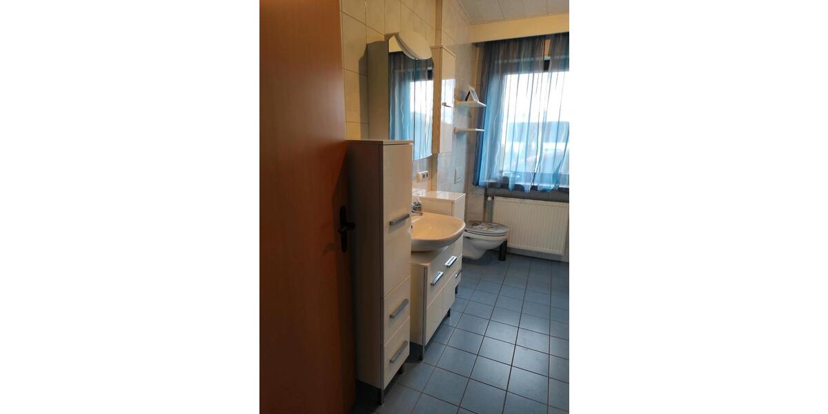 Reihenhaus Horgau - 6 Zimmer, 188 m&sup2;, 1.900&euro; | Angebot:24435997