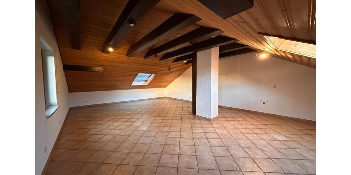 Dachgeschoßwohnung Eurasburg - 2 Zimmer, 73 m&sup2;, 680&euro; | Angebot:26592605