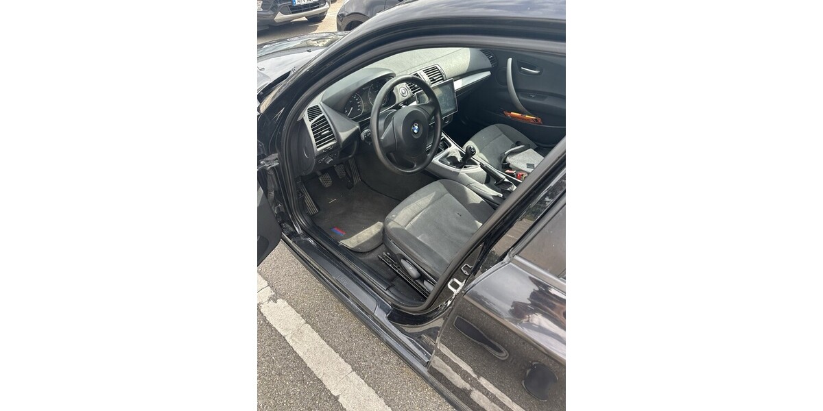 BMW 1er 198.000 km 2.200 &euro; Augsburg 86150