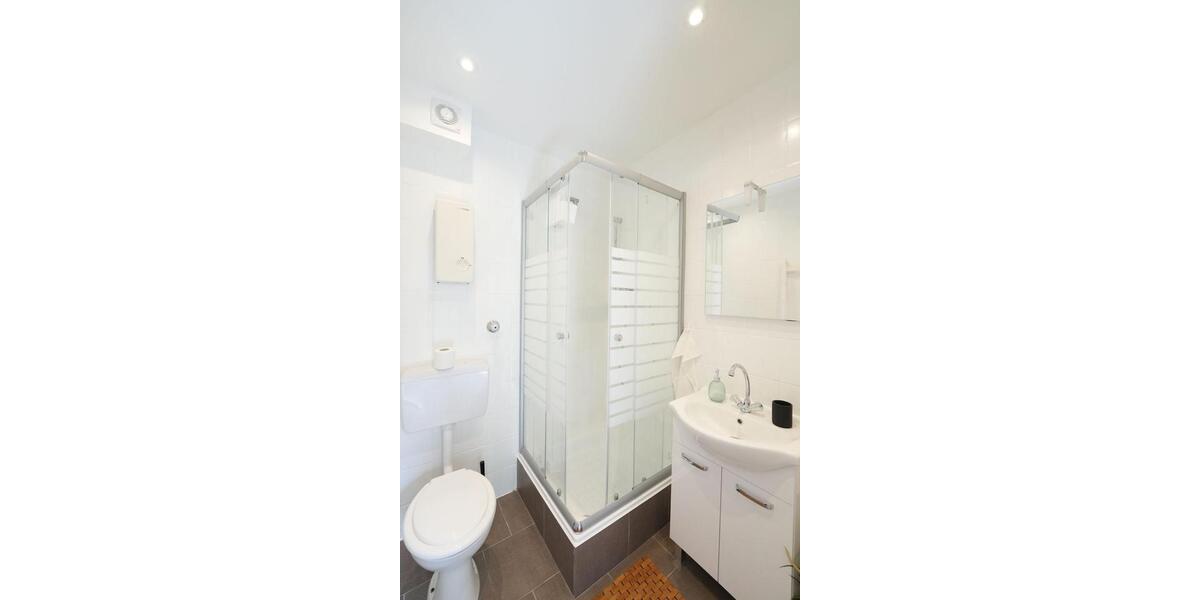 Erdgeschoßwohnung Augsburg Oberhausen - 1 Zimmer, 27 m&sup2;, 700&euro; | Angebot:25780562