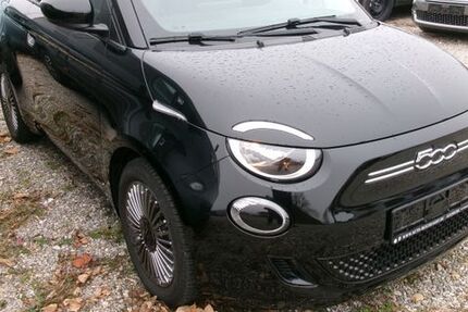 Fiat 500e 10.312 km 18.980 &euro; Augsburg 86179