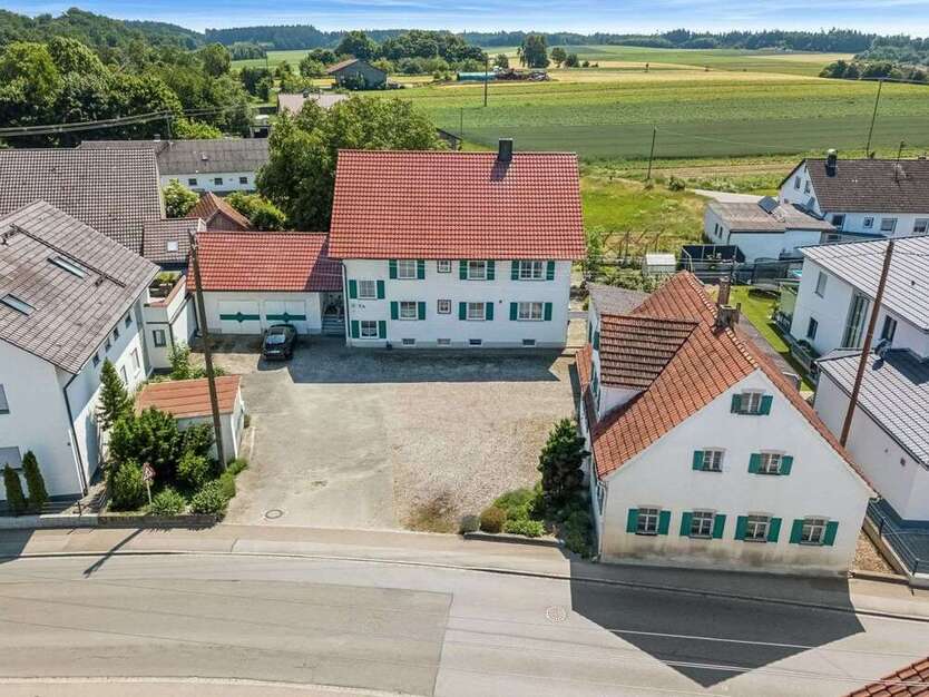 Haus zum Kaufen in Affing 1.399.000 € 240 m² 8 zimmer