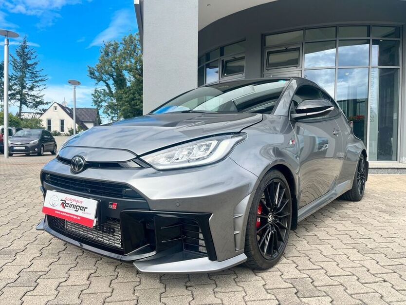 Yaris