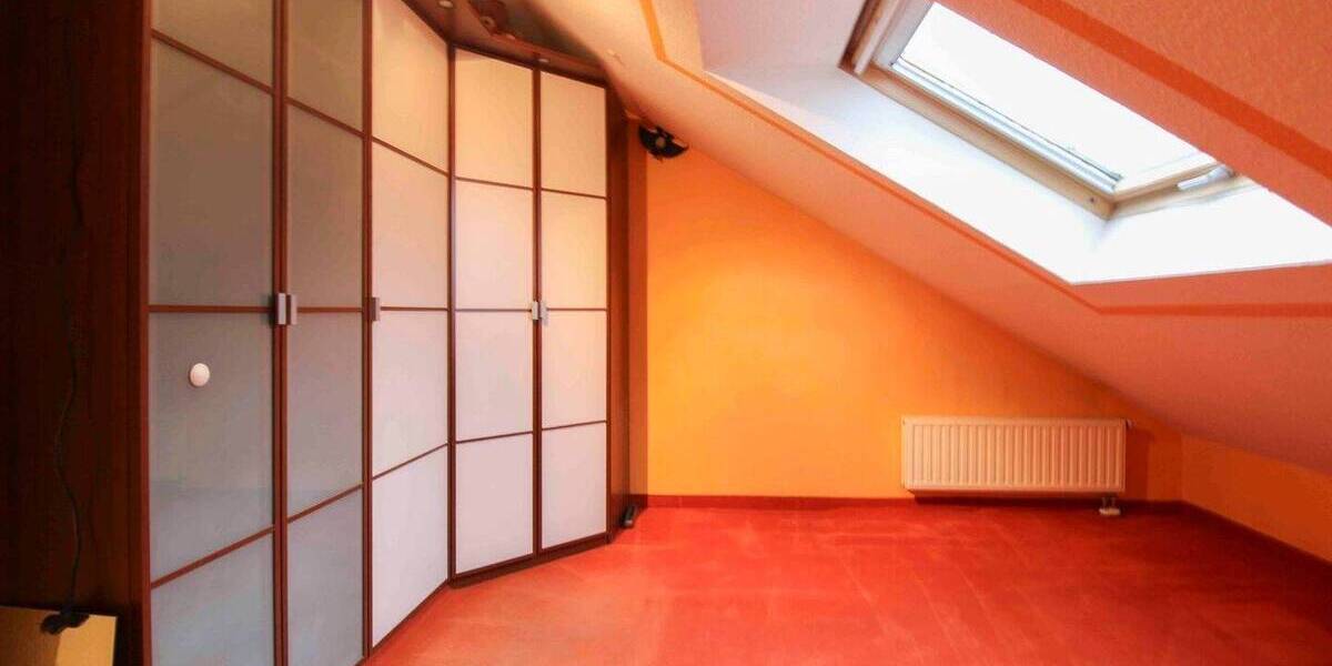 Jetzt oder nie: 3 Zimmer DG Wohnung in Augsburg Göggingen mit Dachterrasse und Garage 3 zimmer