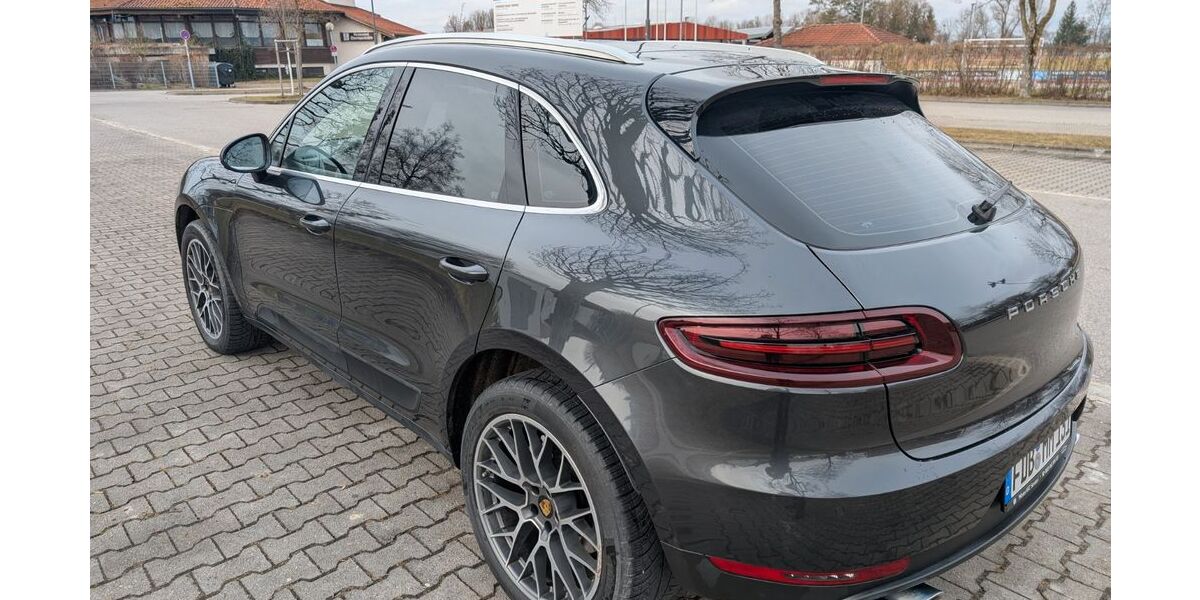Porsche Macan 178.000 km 32.300 &euro; Mering 86415