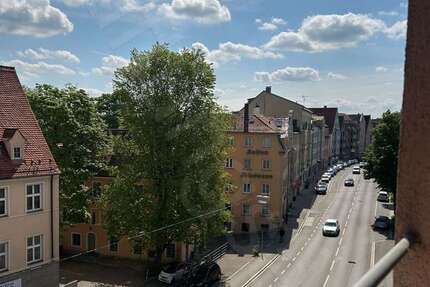 Wohnung zum Mieten in Augsburg 662 € 65 m²