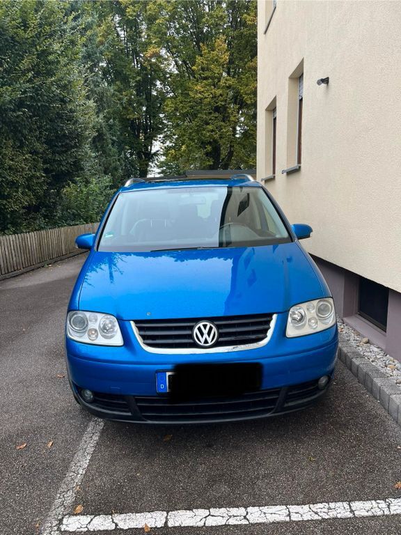 VW Touran 311.000 km 800 € Hattenhofen 82285
