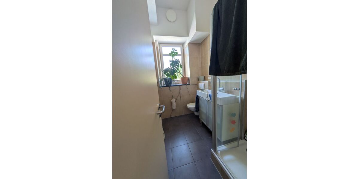 2 sanierte Altbauwohnungen 105 + 92 qm, je mit 2 Balkonen, Bambus-Parkett, hohe Räume, ruhig, nähe KUKA Augsburg - 4- Augsburg Lechhausen | Angebot:26953268