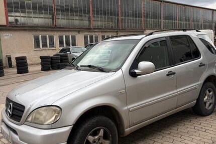 Mercedes-Benz ML 320 277.000 km 5.250 € Kissing 86438