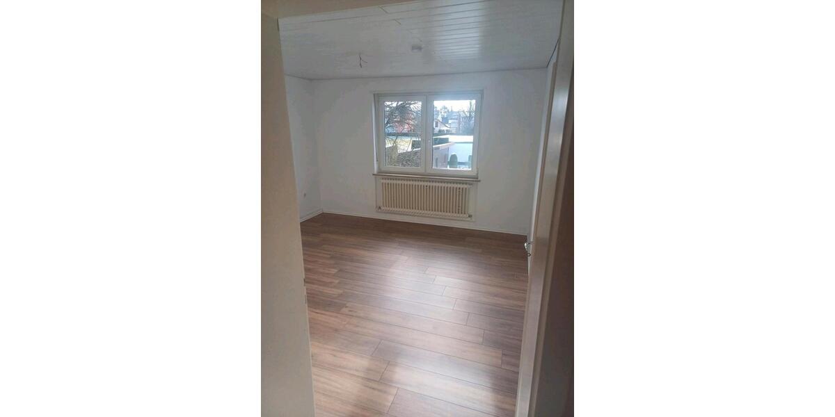 Etagenwohnung Wehringen - 3 Zimmer, 72 m&sup2;, 720&euro; | Angebot:24649715