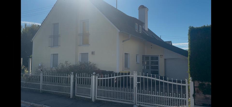 Doppelhaushälfte Königsbrunn - 4.5 Zimmer, 146 m&sup2;, 2.300&euro; | Angebot:26373023
