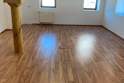 Büro,Atelier,Lager,Hobbyraum,evtl.kl.Werkstatt zimmer