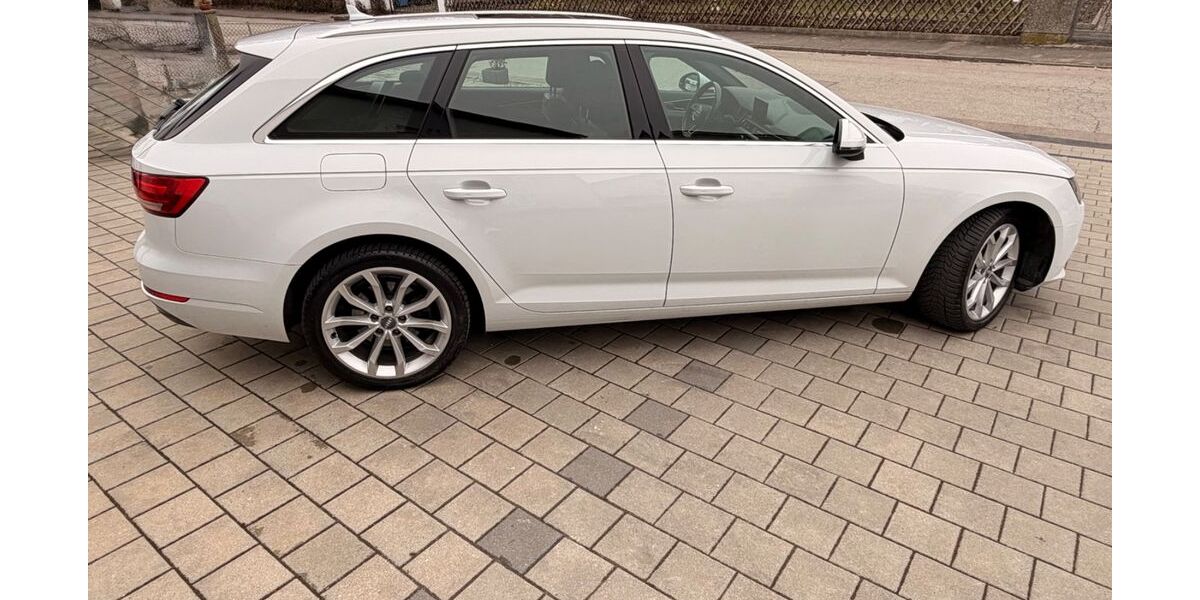 Audi A4 222.000 km 11.990 &euro; Dasing 86453