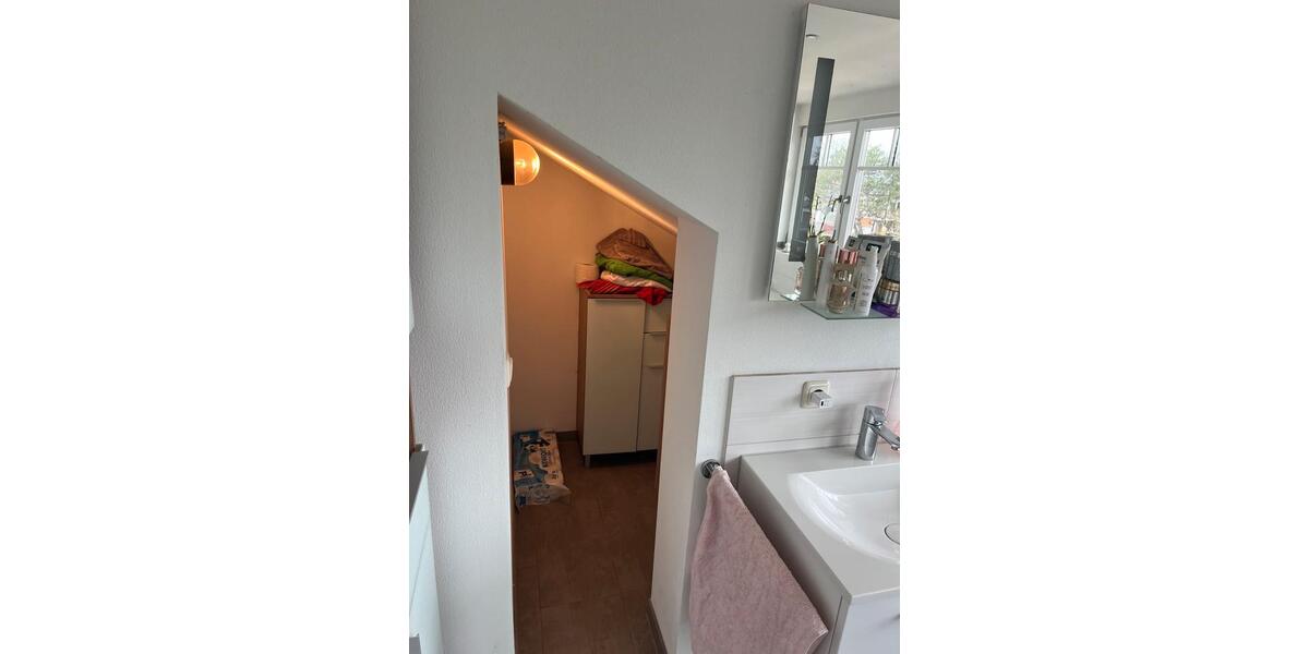 Dachgeschoßwohnung Scheuring - 3 Zimmer, 96 m&sup2;, 1.050&euro; | Angebot:26523050