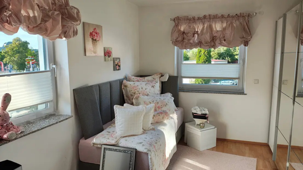 Modernes Wohnen in Diedorf - Gepflegte Doppelhaushälfte mit Wohlfühlambiente 5 zimmer