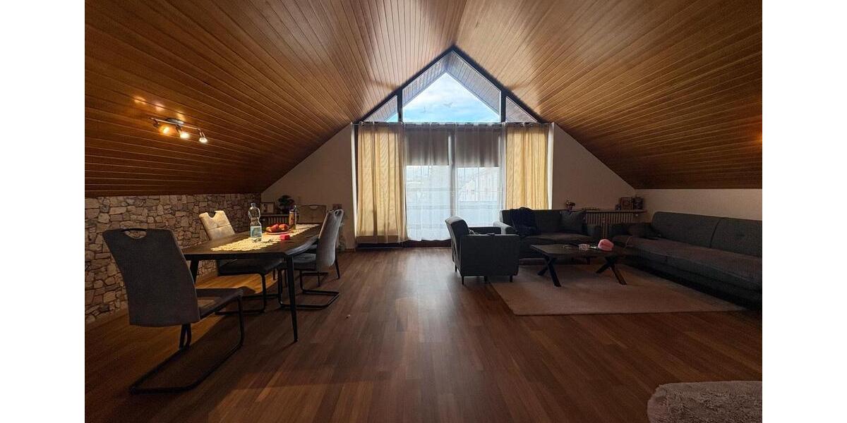 Dachgeschoßwohnung Augsburg Lechhausen - 3 Zimmer, 77 m&sup2;, 310.000&euro; | Angebot:25073037