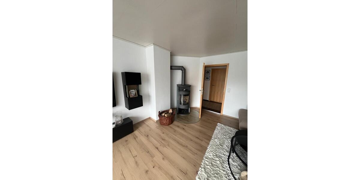 Dachgeschoßwohnung Buttenwiesen - 3.5 Zimmer, 100 m&sup2;, 1.050&euro; | Angebot:26705063