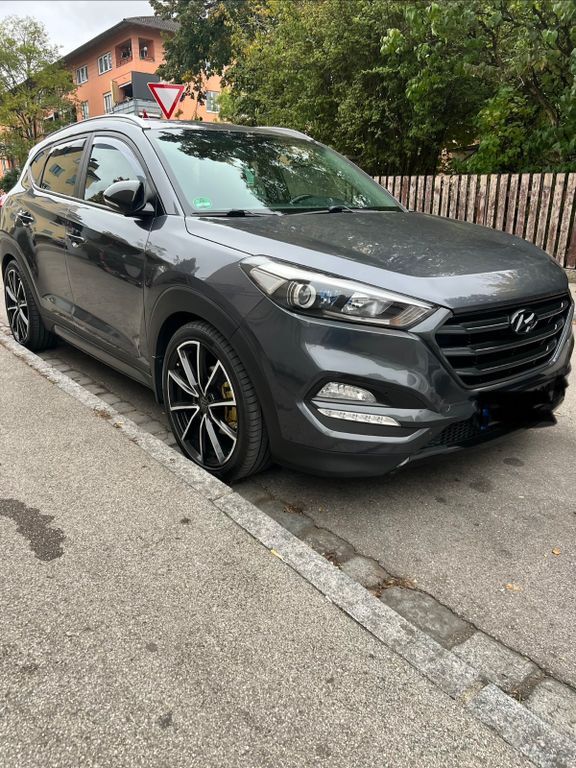Hyundai TUCSON 110.000 km 16.500 € augsburg 86159