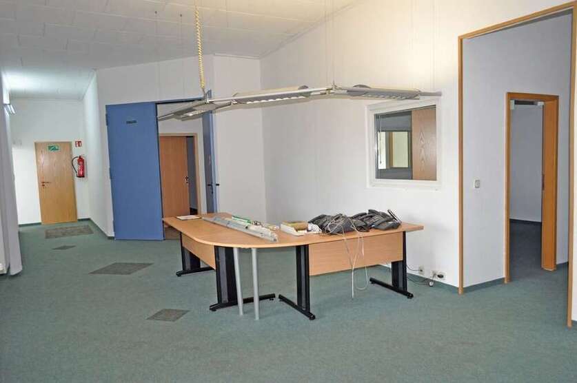 Halle in Augsburg 2.000 € 250 m²