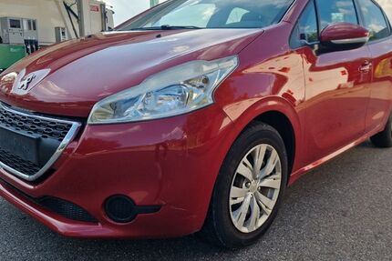 Peugeot 208 194.000 km 1.990 &euro; Augsburg 86167