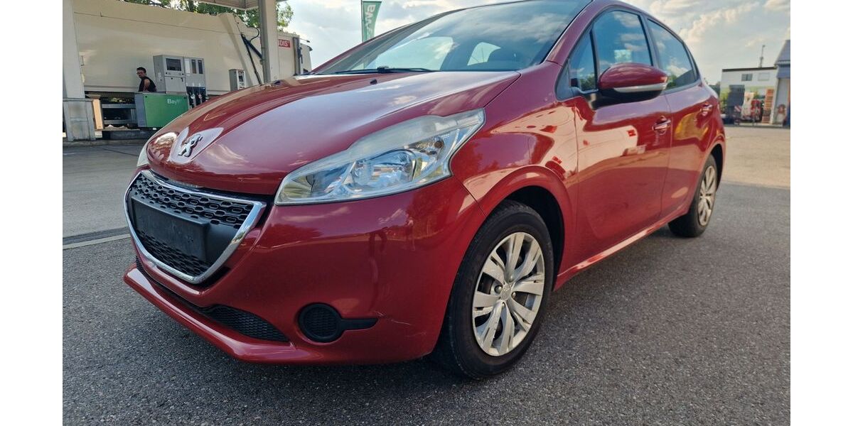 Peugeot 208 194.000 km 1.990 &euro; Augsburg 86167