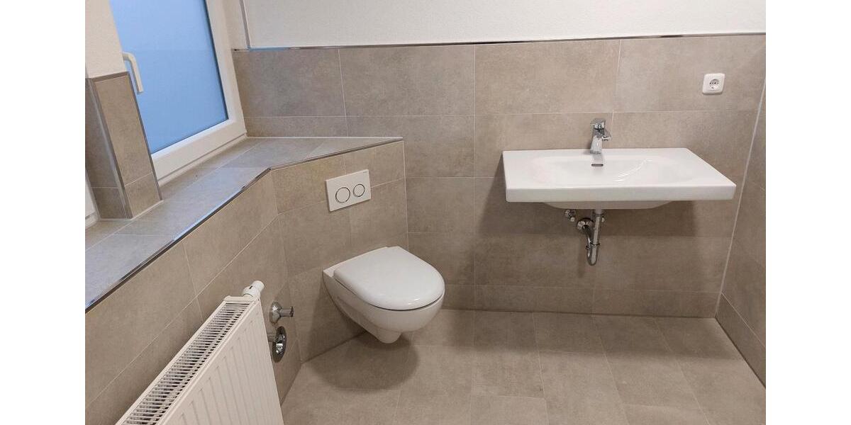 Dachgeschoßwohnung Augsburg Lechhausen - 3.5 Zimmer, 82 m&sup2;, 1.200&euro; | Angebot:26700380