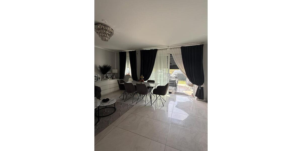 Terrassenwohnung Neusäß - 3 Zimmer, 87 m&sup2;, 1.550&euro; | Angebot:26348806