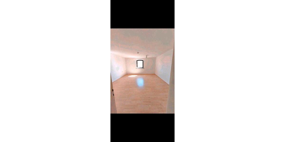 Dachgeschoßwohnung Adelsried - 3 Zimmer, 73 m&sup2;, 830&euro; | Angebot:26303038