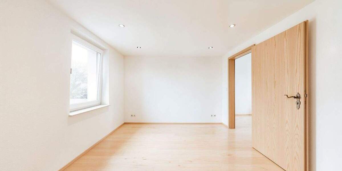 Mehrfamilienhaus, Wohnhaus Pöttmes - 6 Zimmer, 117 m&sup2;, 390.000&euro; | Angebot:25836325