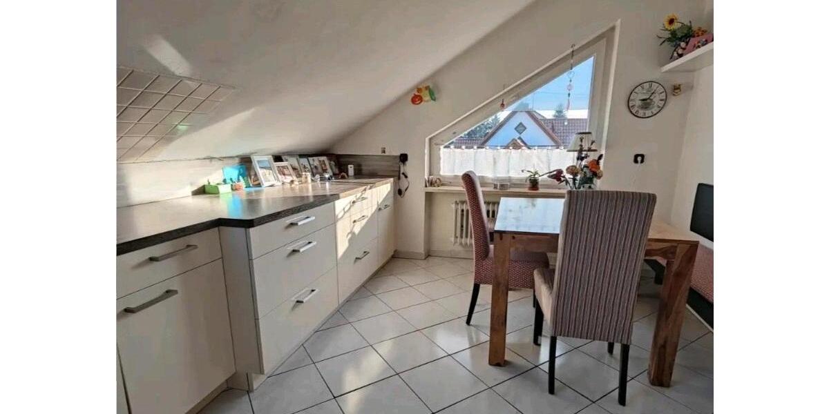 Dachgeschoßwohnung Dasing - 4 Zimmer, 84 m&sup2;, 1.250&euro; | Angebot:26645200