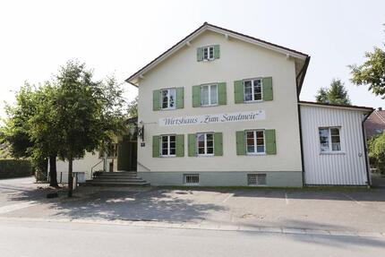 Wohn- und Geschäftshaus auf dem Land zu verkaufen