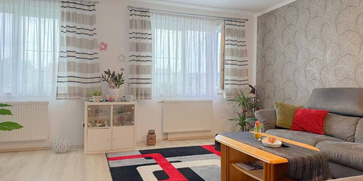 Gelegenheit - Wohnen & Arbeiten unter einem Dach mit großflächiger Lagehalle in Rehling 1 zimmer