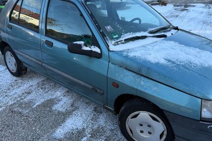 Renault Clio 140.000 km 990 &euro; Königsbrunn 86343