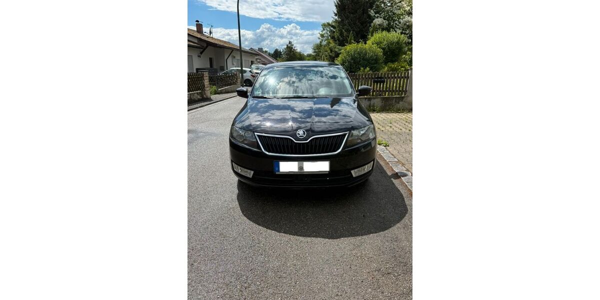 Skoda Rapid 141.000 km 9.290 &euro; Aindling 86447