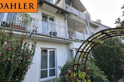 Helle großzügig geschnittene Wohnung mit 2 Balkonen 2 zimmer