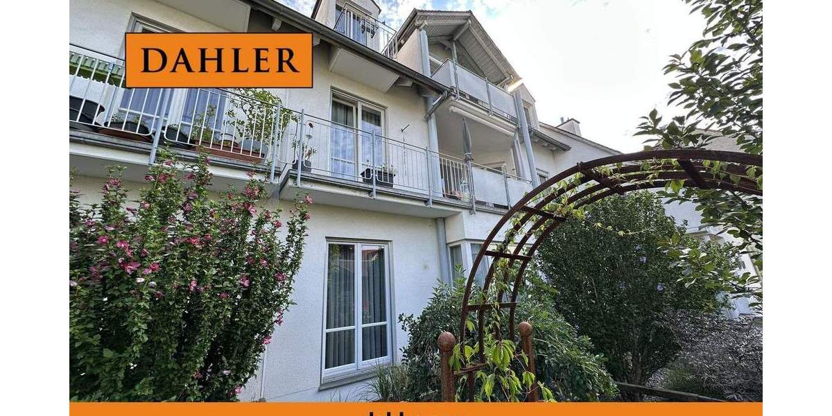 Helle großzügig geschnittene Wohnung mit 2 Balkonen 2 zimmer