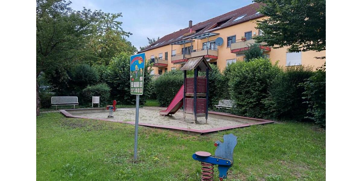 Etagenwohnung Augsburg Pfersee - 2.5 Zimmer, 73 m&sup2;, 1.060&euro; | Angebot:26582321