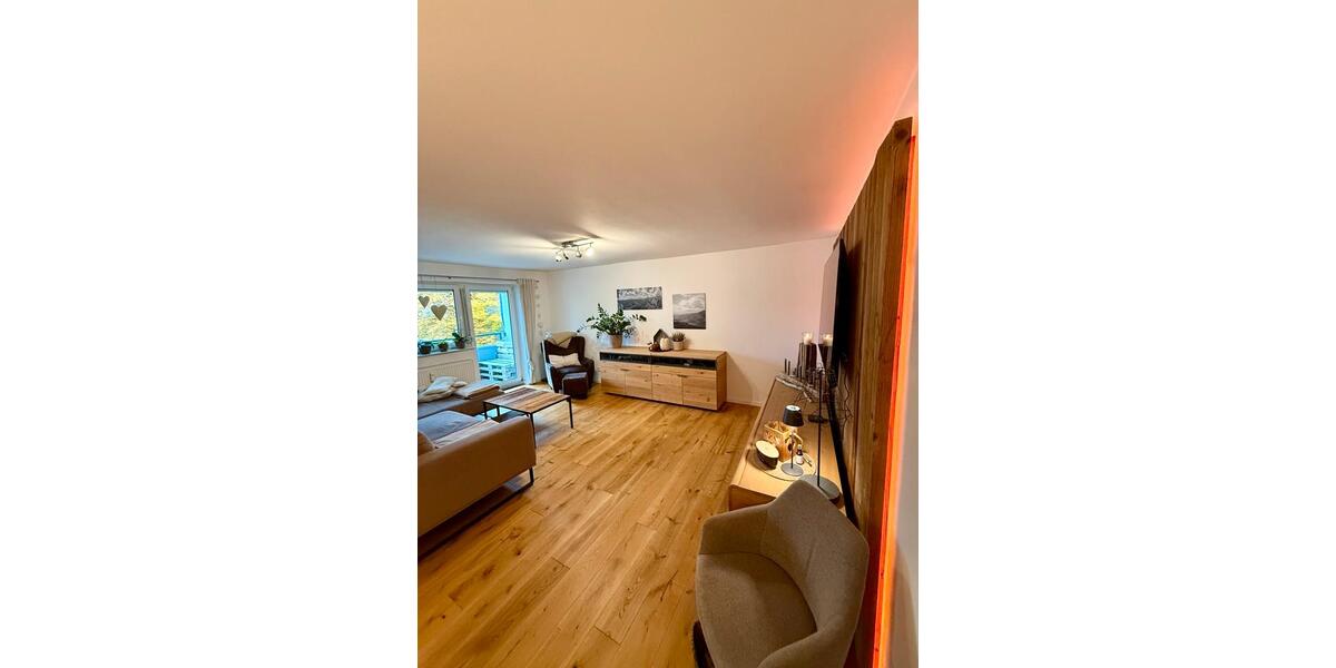 Dachgeschoßwohnung Augsburg Lechhausen - 3 Zimmer, 445.000&euro; | Angebot:23082534