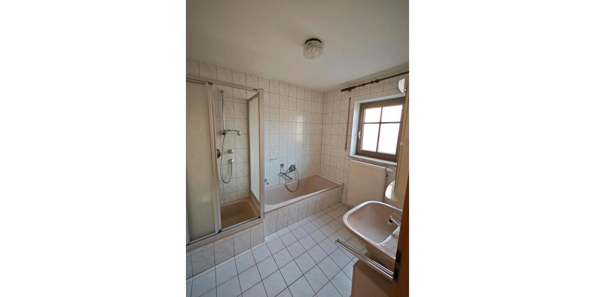 Etagenwohnung Augsburg Innenstadt - 3 Zimmer, 77 m&sup2;, 700&euro; | Angebot:25650992