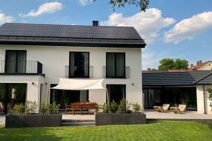 Haus Augsburg / Göggingen Göggingen - 4 Zimmer, 198 m&sup2;, 1.090.000&euro; | Angebot:27010020