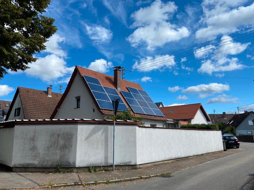Haus mit 2,5 Zimmern, Wintergarten und Garten zu vermieten