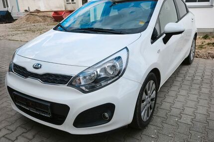 Kia Rio 60.490 km 7.299 &euro; Ustersbach 86514