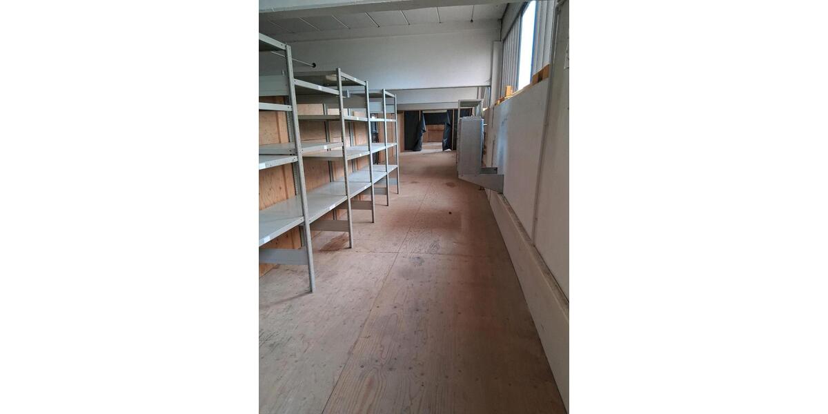 Lagerempore ca. 100 qm zu vermieten zimmer