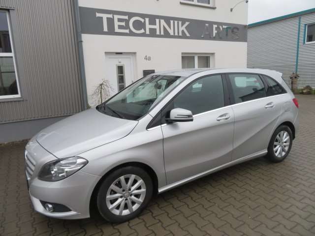 Mercedes-Benz B 180 69.187 km 11.899 &euro; Binswangen 86637