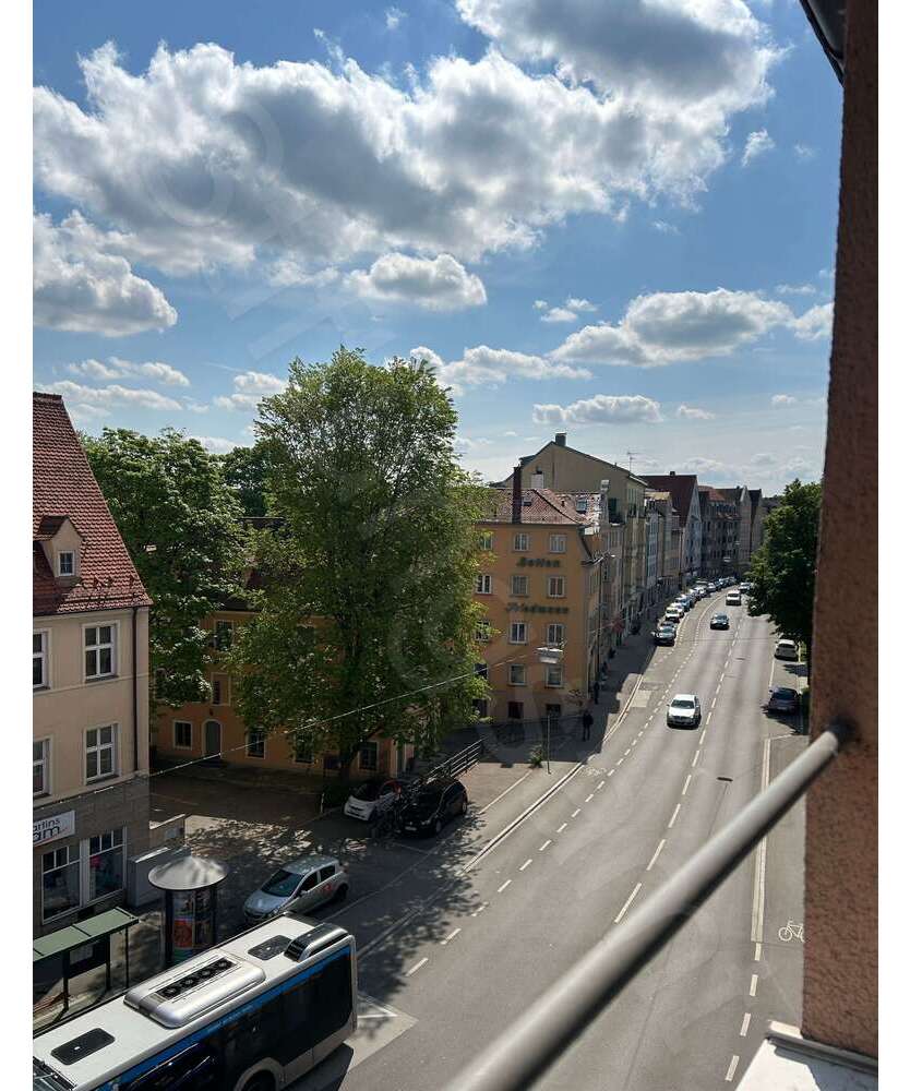 Wohnung zum Mieten in Augsburg 662 € 65 m²