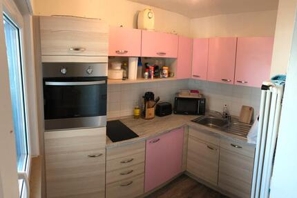 Stilvolle 2-Zimmer-Hochparterre-Wohnung mit EBK und Balkon in Aug 2 zimmer