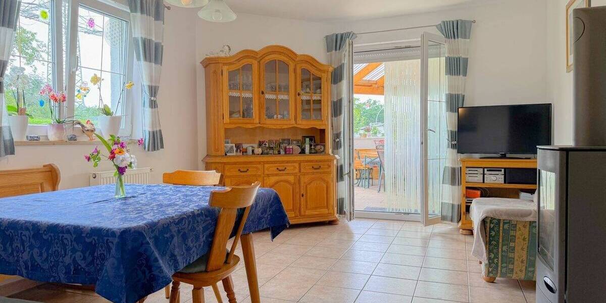 Gelegenheit - Wohnen & Arbeiten unter einem Dach mit großflächiger Lagehalle in Rehling 1 zimmer