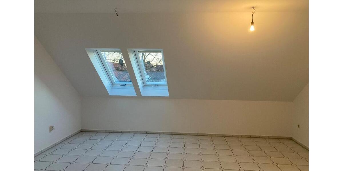 Dachgeschoßwohnung Großaitingen - 4 Zimmer, 98 m&sup2;, 1.376&euro; | Angebot:26365013