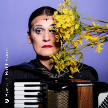 La Signora - groß! blond! erfolgreich! 14.11.2025 Bürgerzentrum Chorweiler